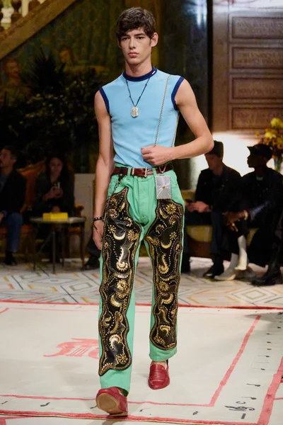 Look 72